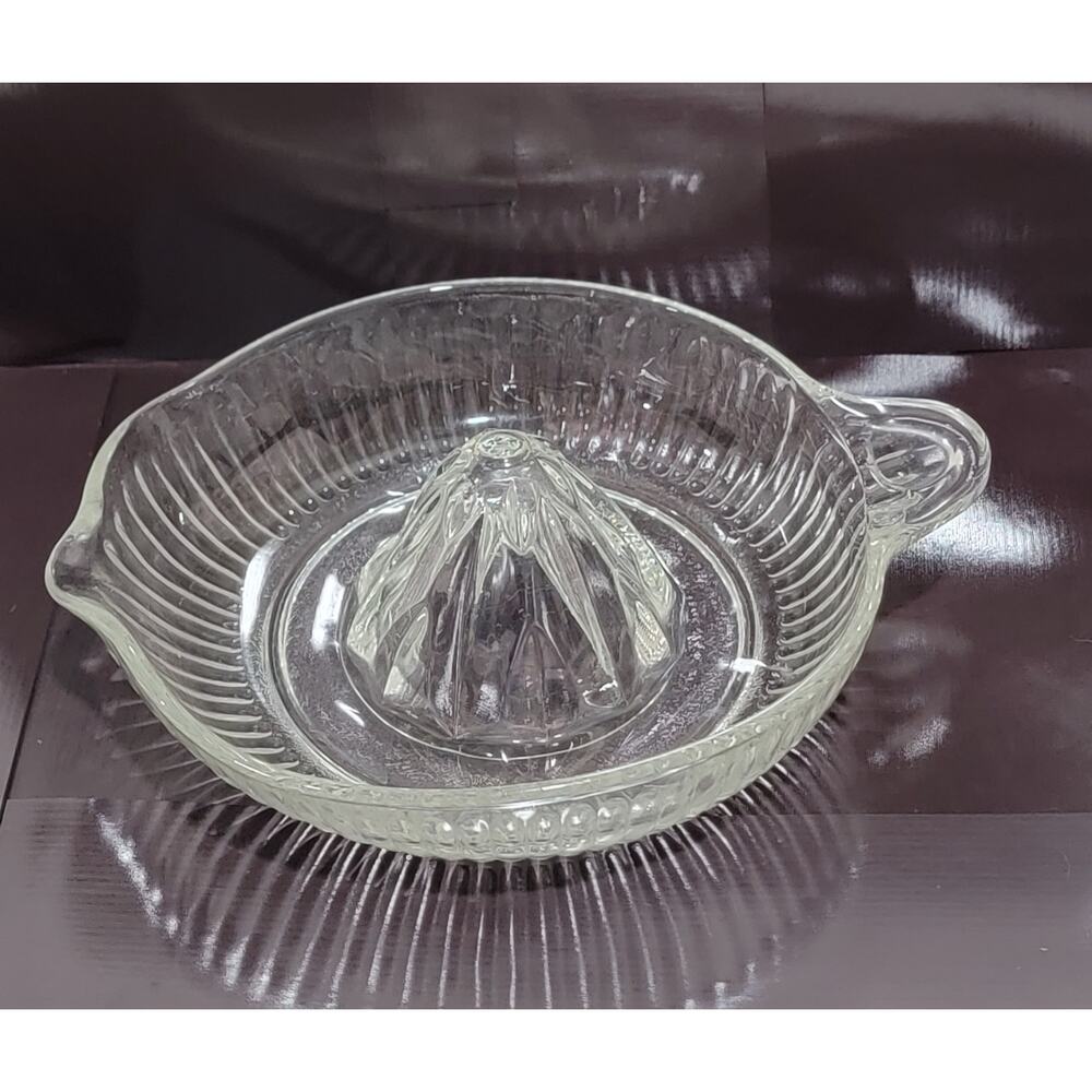 Vintage Pressed Glass Clear Juicer Orange Lemon Citrus Reamer W/ Handle Spout
